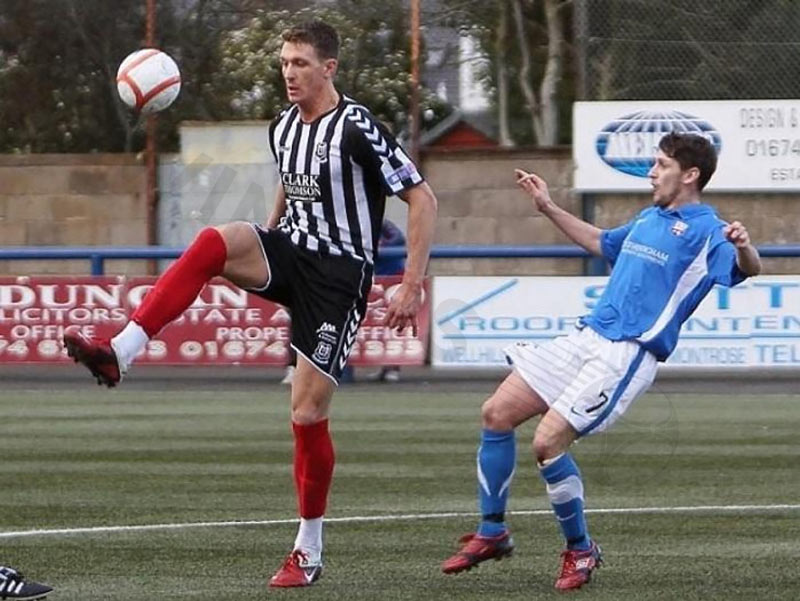 cầu thủ bóng đá cao nhất thế giới