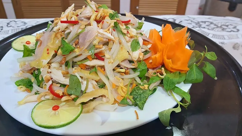 Cách làm nộm gà xé phay ngon, đậm vị, dễ thực hiện tại nhà