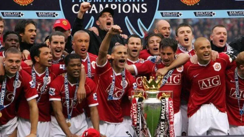 Lịch sử, thành tích, huyền thoại và khả năng truyền thông đã giúp Manchester United xây dựng cộng đồng quốc tế rộng lớn