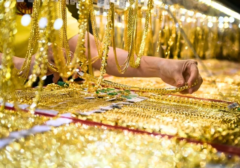 Mua dây chuyền vàng có thể phản ánh kế hoạch đầu tư, chi tiêu hoặc mong muốn chăm lo cho tương lai.