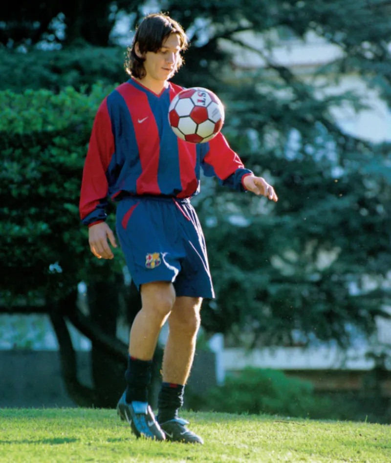 La Masia giúp Messi phát triển kỹ thuật, tư duy vị trí và khả năng phối hợp trong một hệ thống phù hợp.