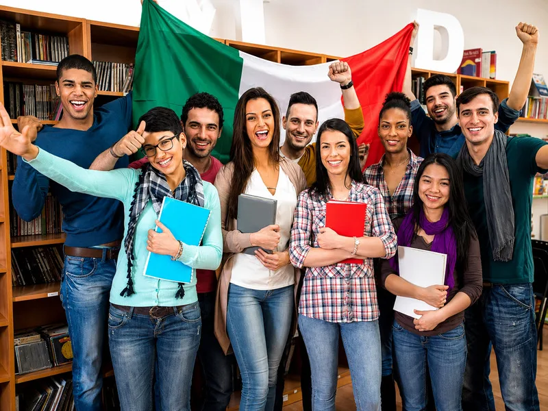 Italy hấp dẫn với sinh viên quốc tế nhờ học phí linh hoạt cùng nhiều chương trình học bổng và hỗ trợ tài chính.